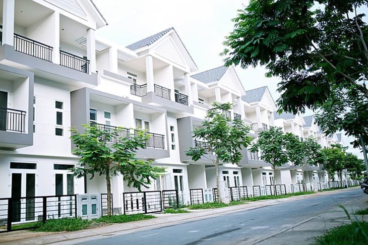 Nhà phố liền kề với ngoại thất gần như giống nhau